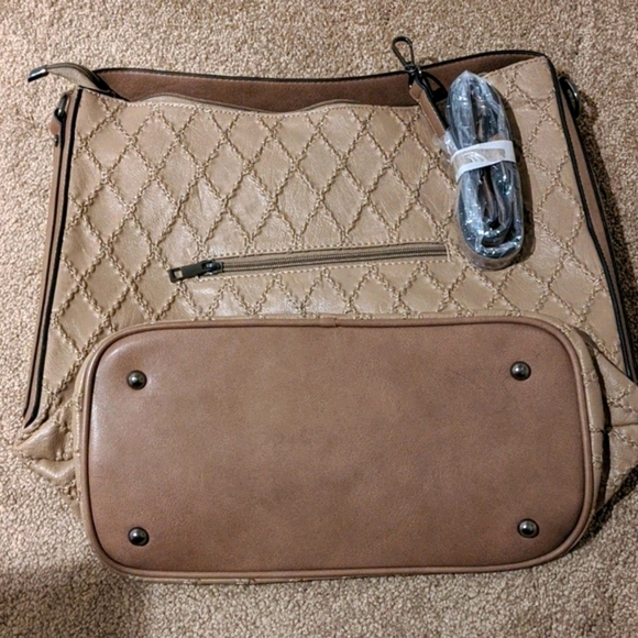 Nwt tan colored hobo purse - Picture 8 of 9